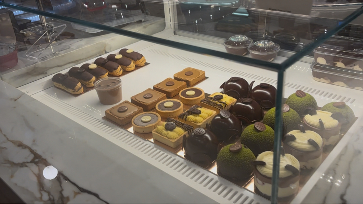 Hermosa Chocolate & Macaron