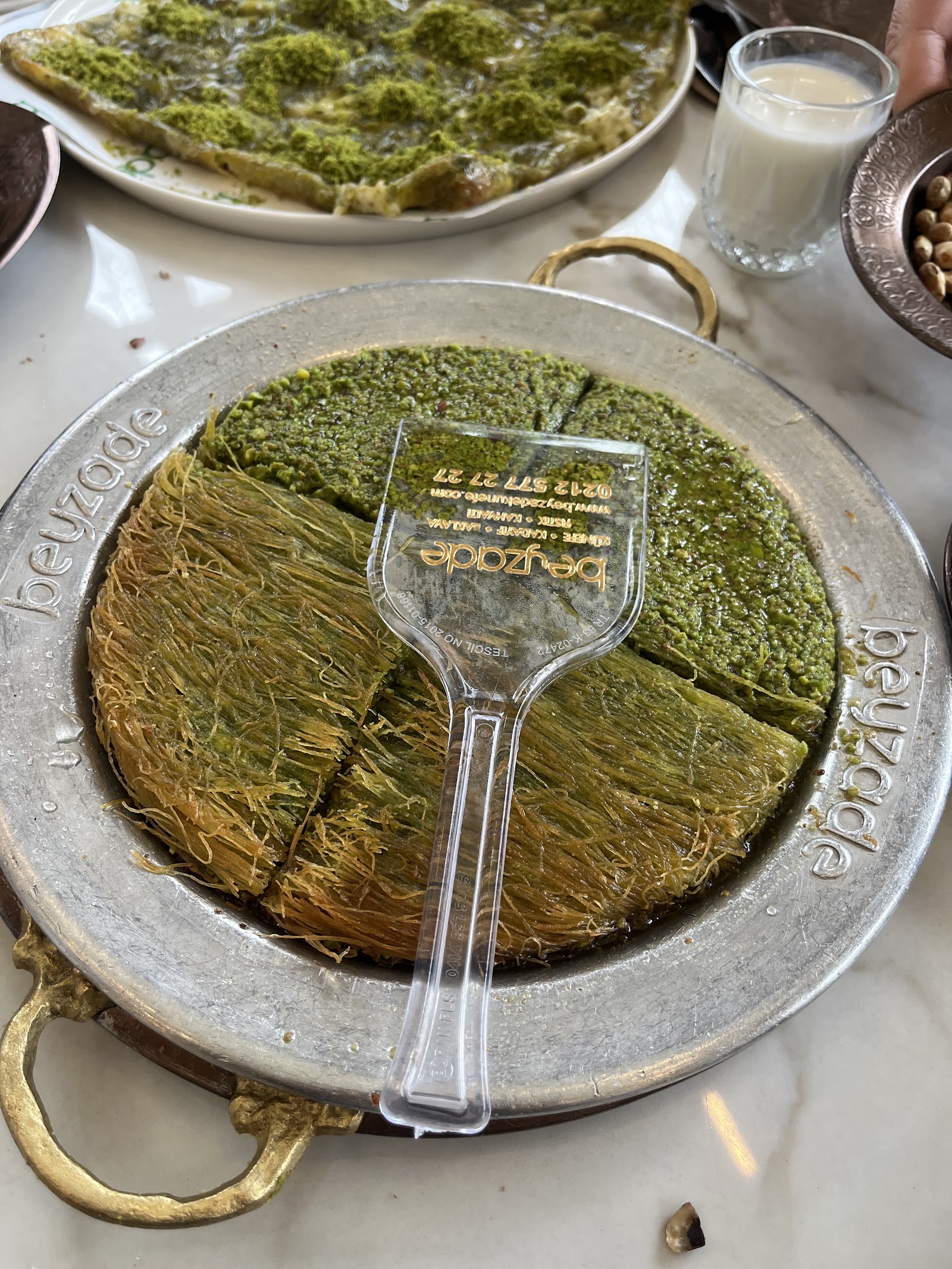 Beyzade Ateşbaşı (Kebap Künefe Baklava Kahvaltı)