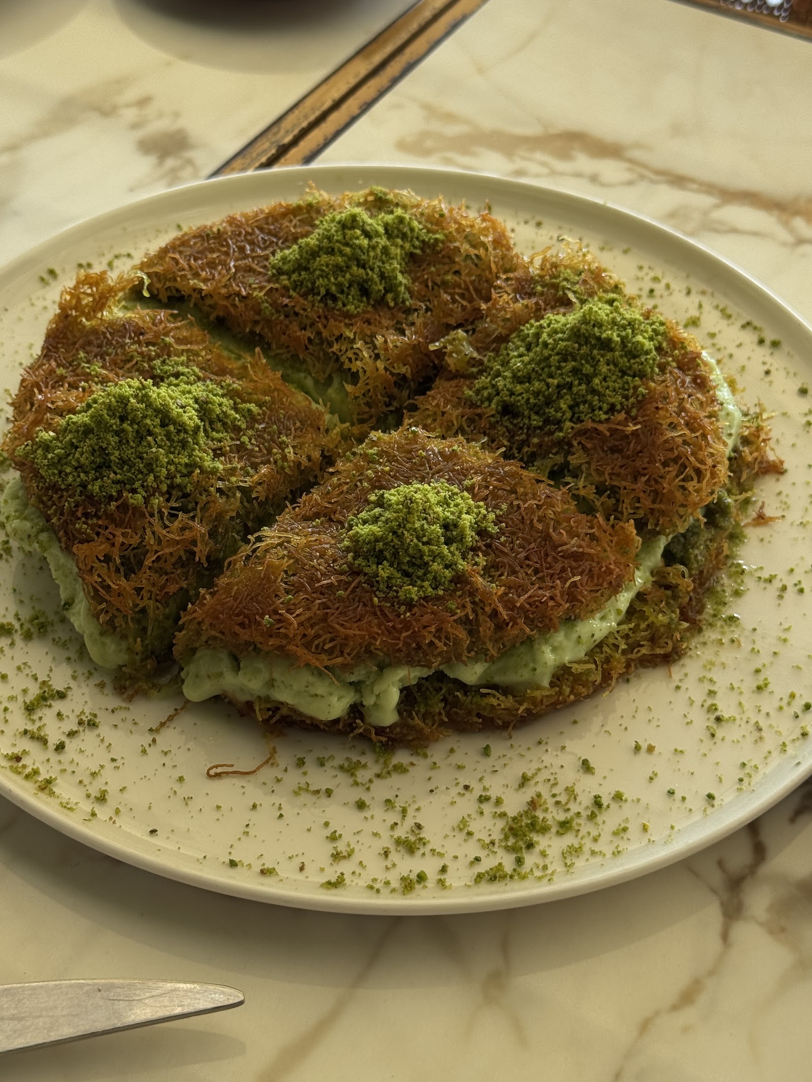 Beyzade Ateşbaşı (Kebap Künefe Baklava Kahvaltı)