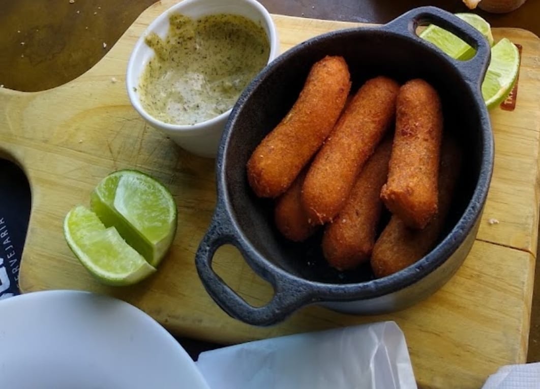 BOLINHO DE BACALHAU