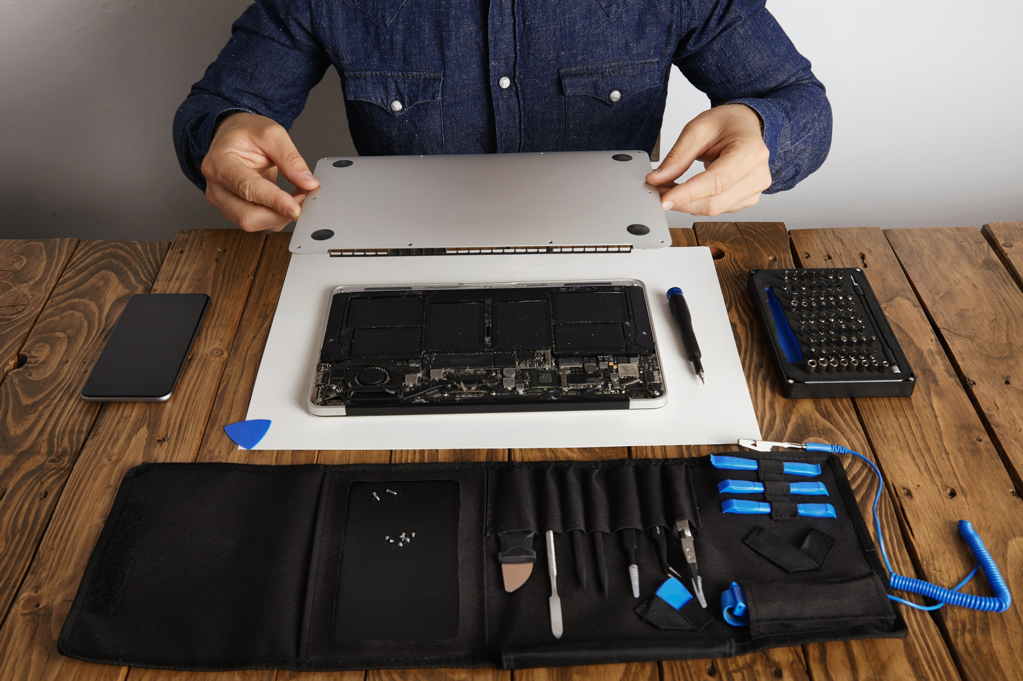 A visual representation of our MacBook Repairs service.