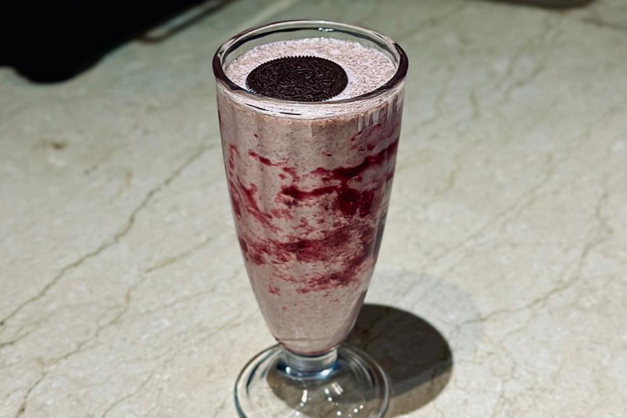 Oreo Blueberry Shake