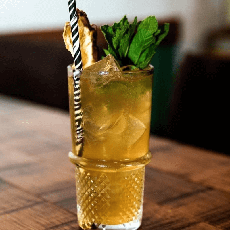 Von Mathús & Bar