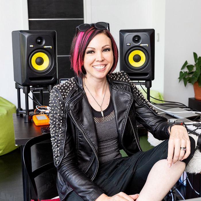 Dani Deahl