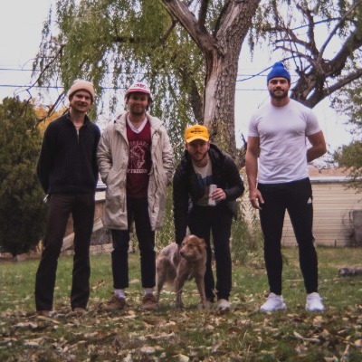 Strange Familia