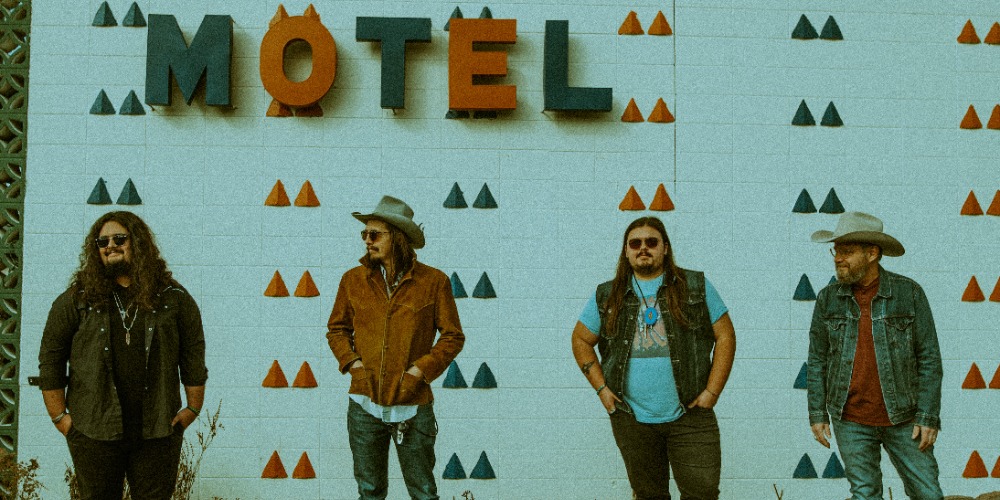Tylor & The Train Robbers