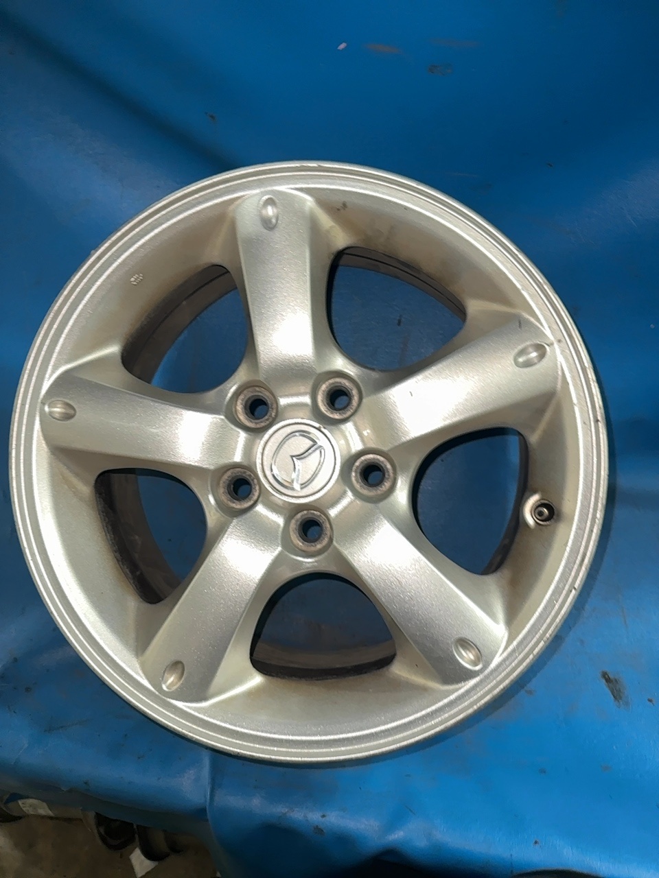 Mazda TRIBUTE