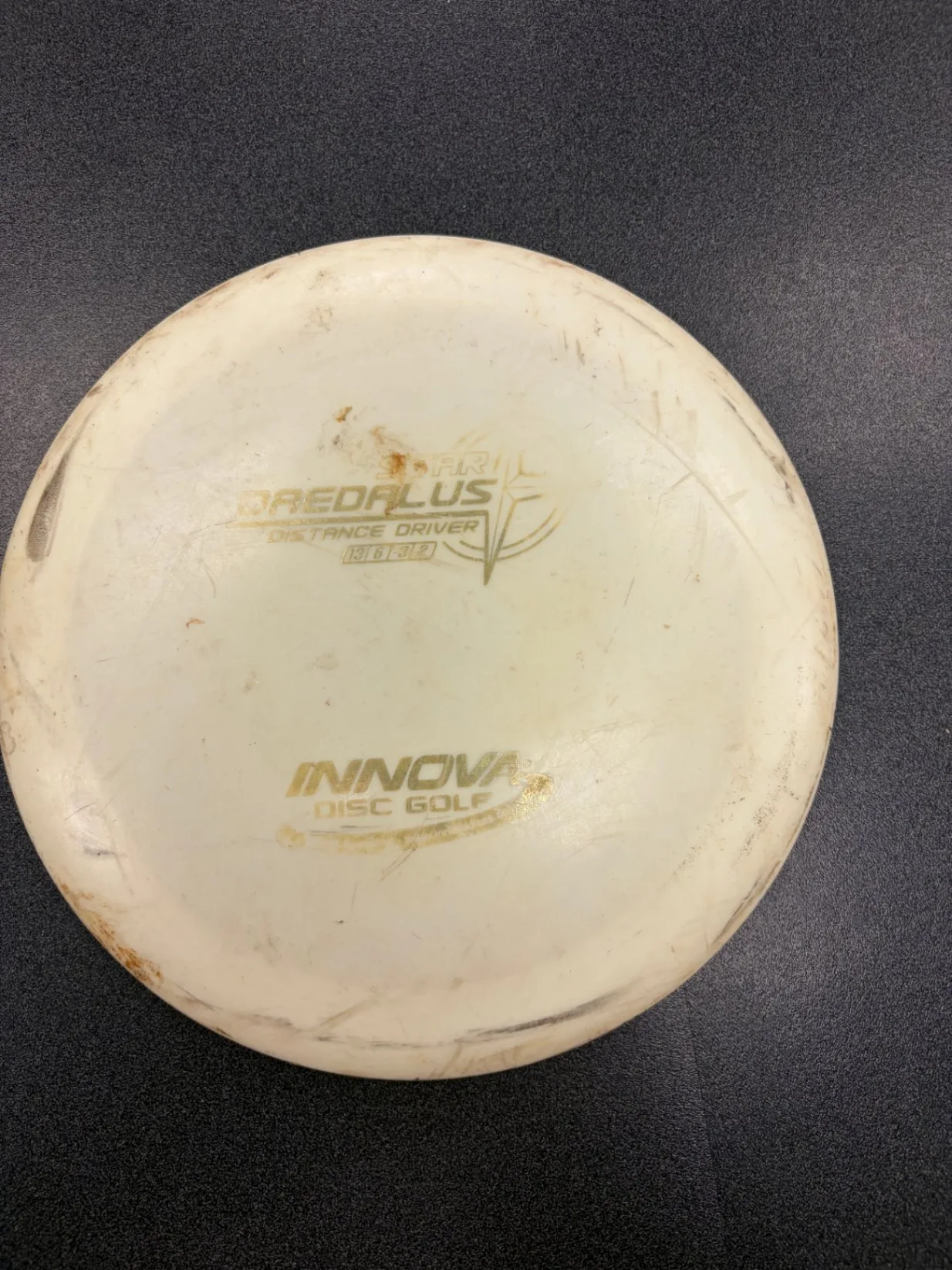 White Innova Daedalus