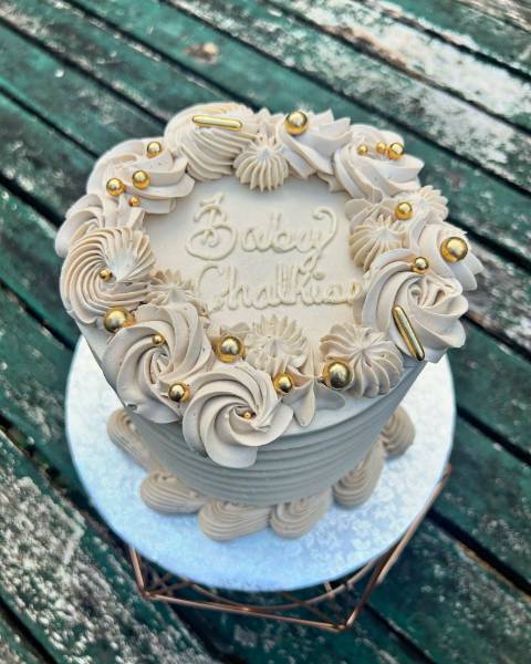 6" Custom Cake