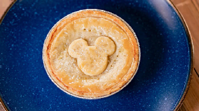 Mango-Pineapple Pie