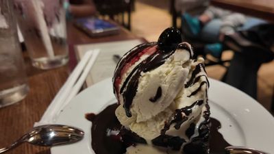 Brownie with Chocolate Sauce
