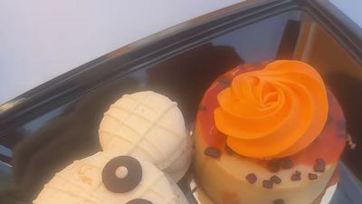 Caramel Apple Cheesecake — photo from a ParkEats review