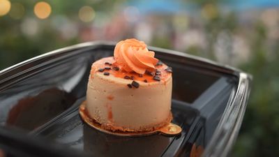 Caramel Apple Cheesecake — photo from a ParkEats review