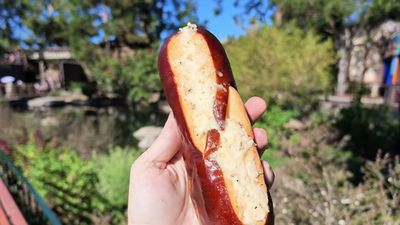 Cheesy Garlic Pretzel Bread — photo from a ParkEats review