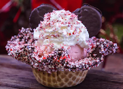 Chocolate Peppermint Ice Cream Sundae