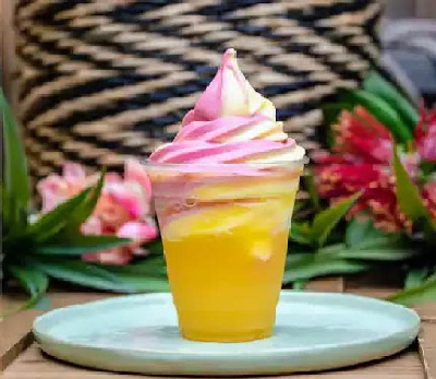 DOLE Whip Swirl Float — photo from a ParkEats review