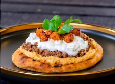 Gyro-inspired Flatbread