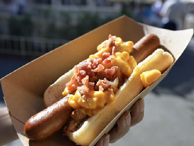 Mac and Cheese Dog Basket — photo from a ParkEats review