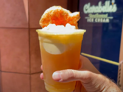Pumpkin Pie Hard Float — photo from a ParkEats review