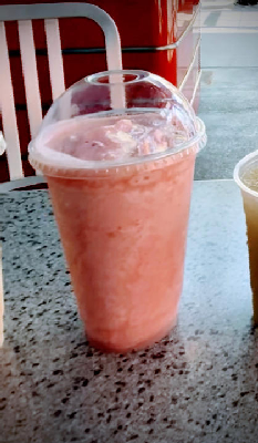 Strawberry Banana Sensation — photo from a ParkEats review