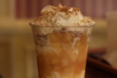 Warm Apple Crisp Sundae — photo from a ParkEats review