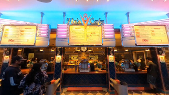 Flo's V8 Cafe