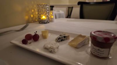 Assiette de fromages — photo from a ParkEats review