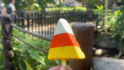 Candy Corn Pop — photo from a ParkEats review