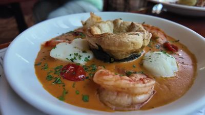 Fruits de la Mer, tarte aux èpinard, sauce au homard