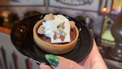 Pinocchio Cookie Tart