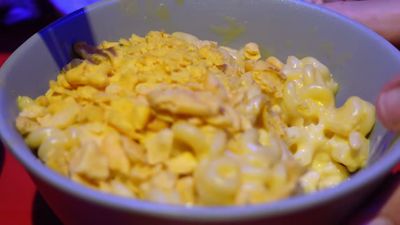 Slinky Doooooooooog's Mac & Cheese — photo from a ParkEats review