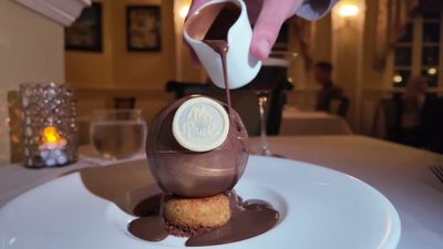 Sphère de chocolat au lait, glace au chocolat, sauce tiède au chocolat et cognac — photo from a ParkEats review