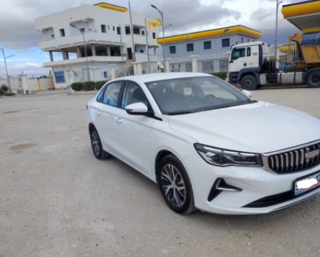 Geely Emgrand 2025