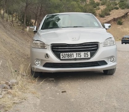 Peugeot 301 2015 Allure