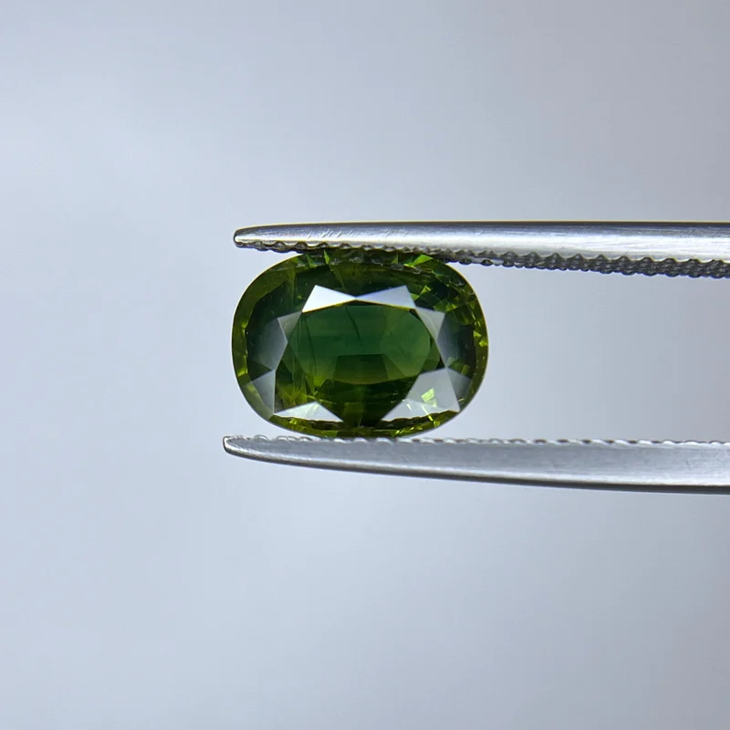 Vivid Green Sapphire 3.40 ct
