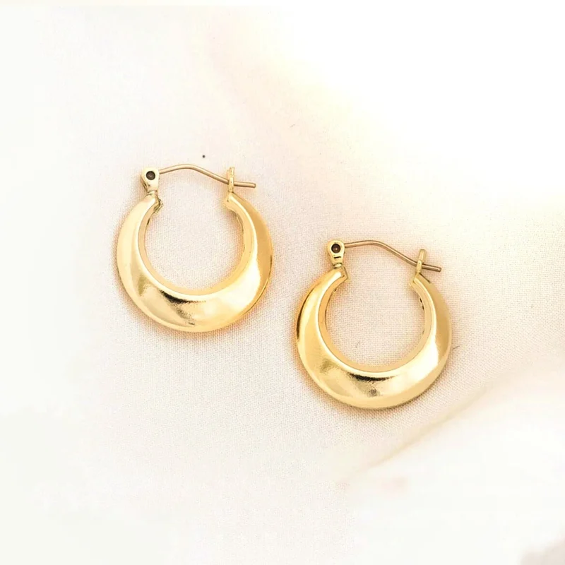 Chunky gold earrings