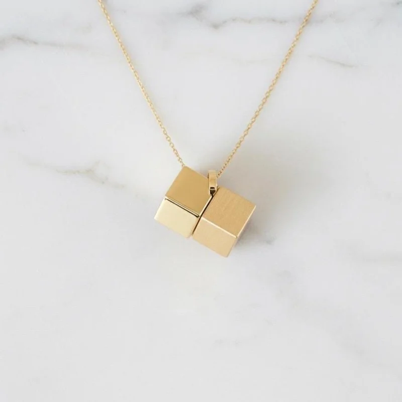 14k Gold Interlocking Cube Pendant