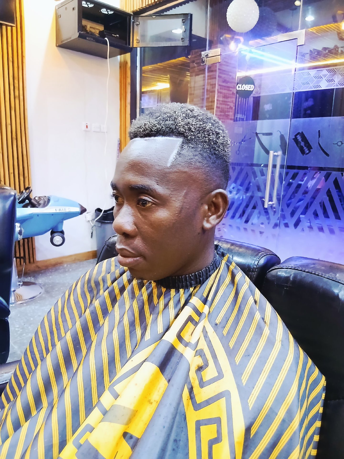 EMPIRE BARBER SHOP