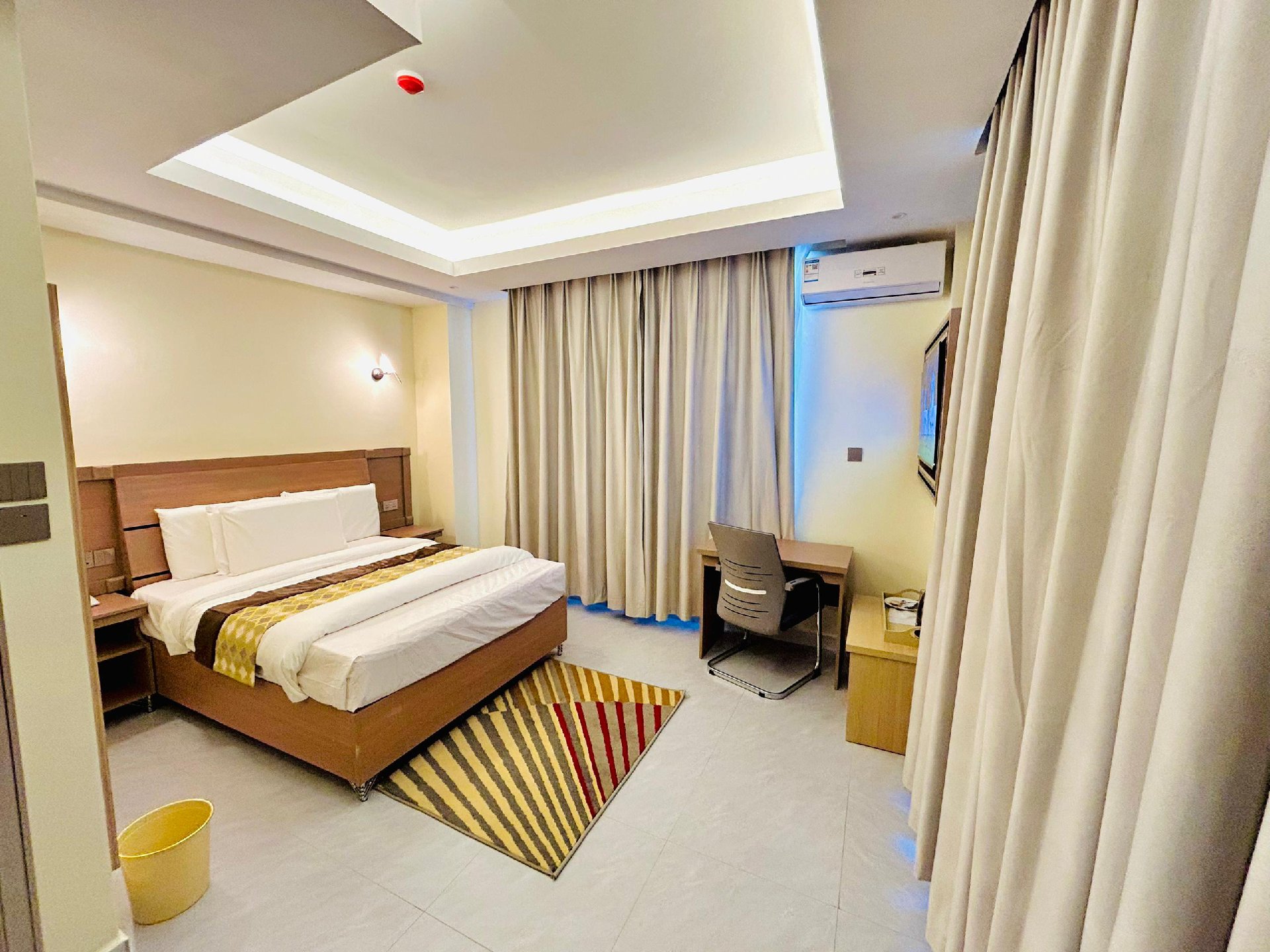 IVORY HOTEL