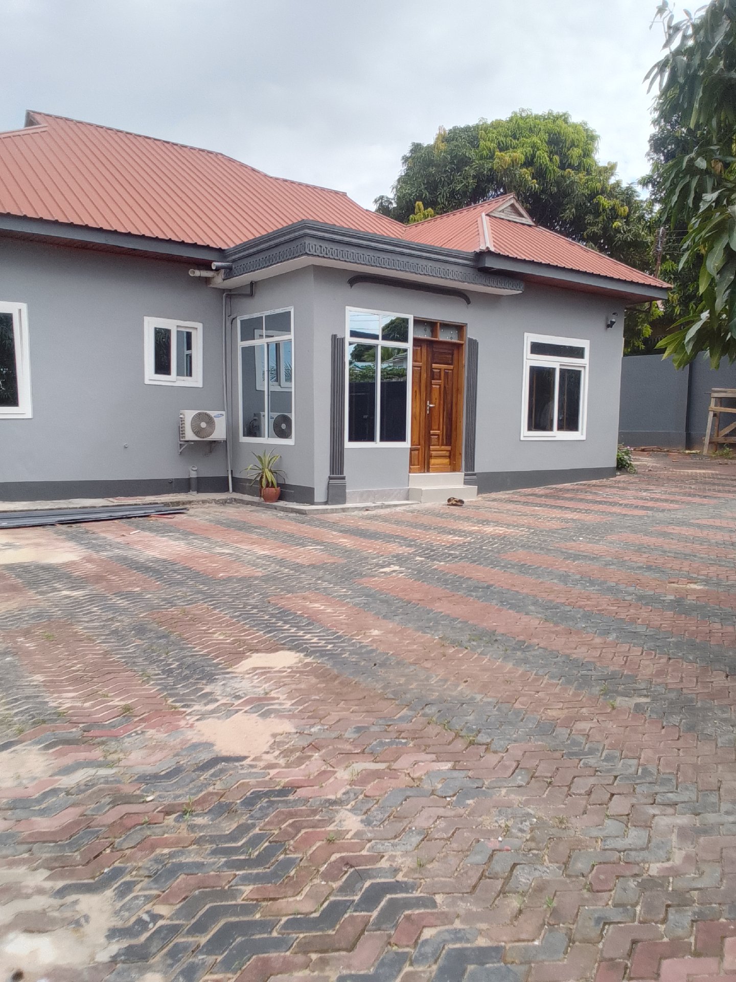 Nyumba Toangoma