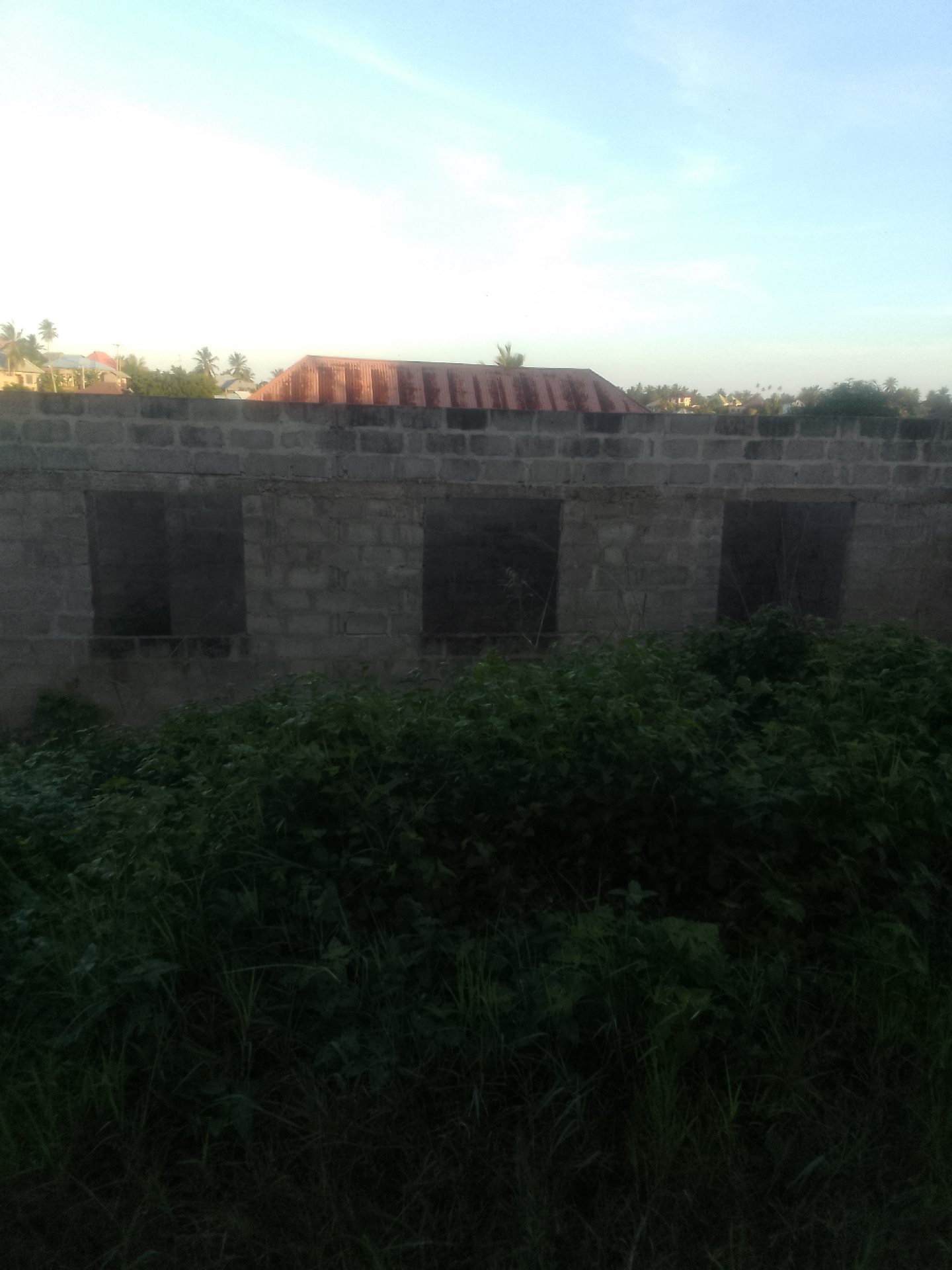 nyumba na kiwanja