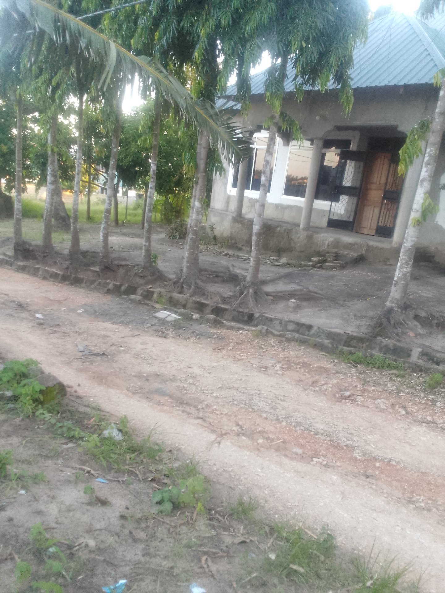 Nyumba inauzwa