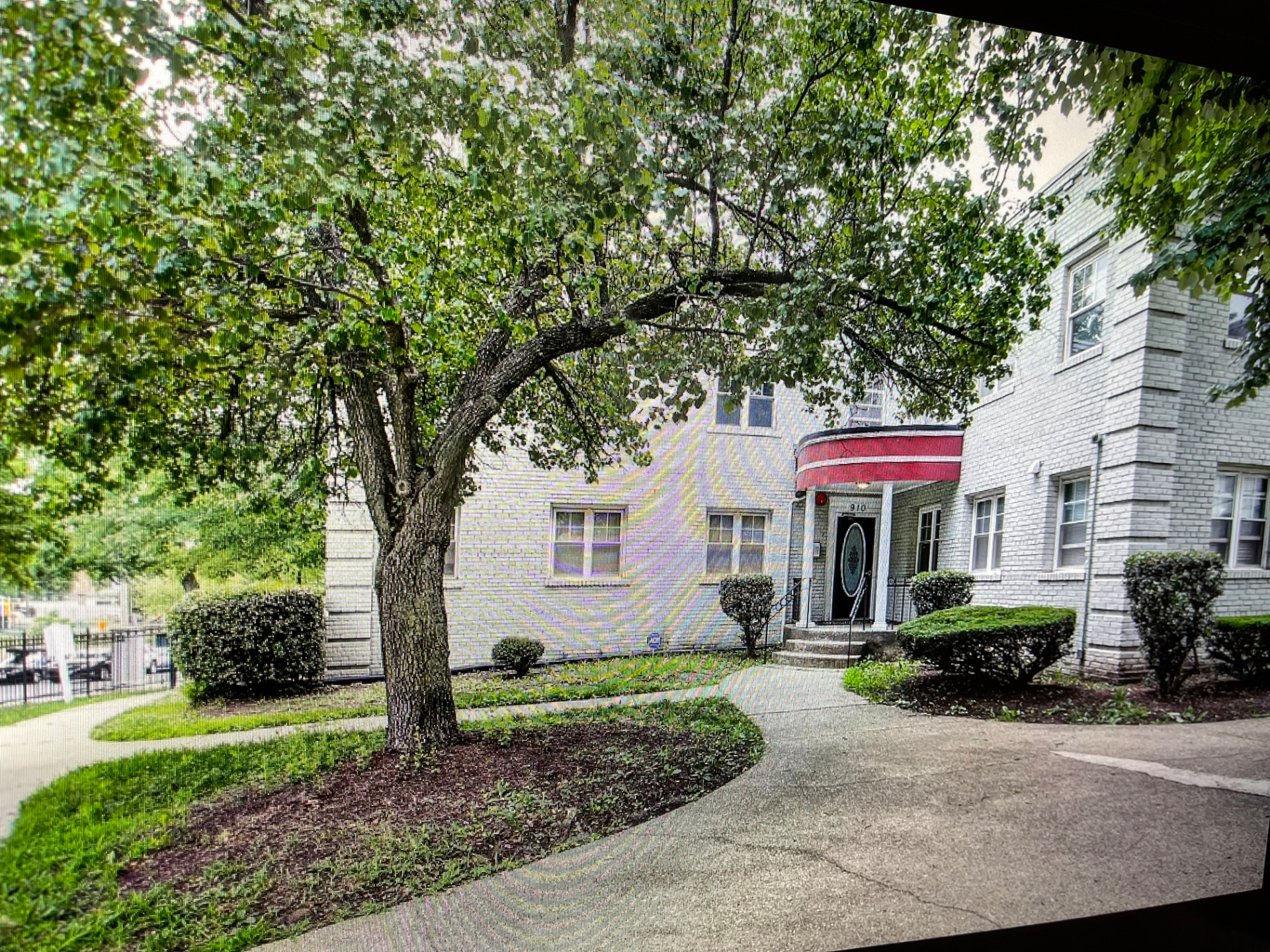 910 Narnaby st SE — photo 1 of 10