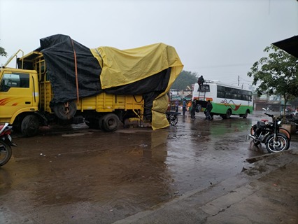 खैरागढ़: हल्की बदली ने बढ़ाई ठण्ड, लोगों ने निकाले गरम कपड़े  KCG किसानो के सोना खेतो पर बारिश ने बढ़ाई चिंता, धान पककर तैयार नुकसान होने की सम्भावना 