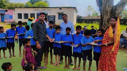 शिक्षा प्रोत्साहन प्रतिभा का आयोजन राजनांदगांव जिले के वनांचल क्षेत्र के स्कूलों में राजिव युवा मितान क्लब के युवा अब गांवों में शिक्षा को लेकर जागरूक हो रहे हैं।