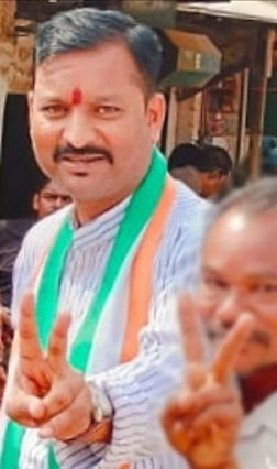 बीजेपी जीत का दावा करके कार्यकर्ताओं को संतावना देने का काम कर रहा है : कांग्रेस नेता मनराखन देवांगन  20 हजार वोटों से हार रहा है भाजपा प्रत्याशी