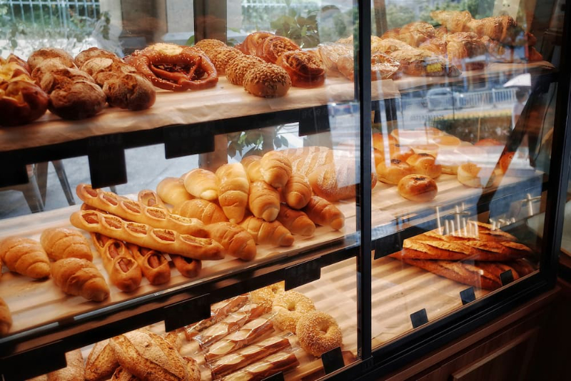 Pães típicos de diferentes culturas: sabores e tradições ao redor do mundo - Doce na Medida
