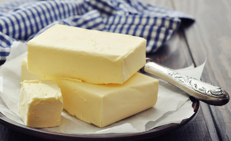 Qual é a diferença entre manteiga e margarina em receitas de confeitaria? - Doce na Medida