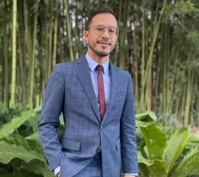 Foto de el Dr. Omar Agüero Álvarez
