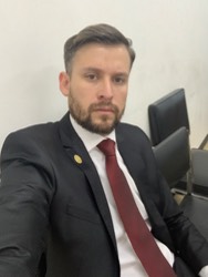 Foto de el Dr. Everett Zavala Hurtado